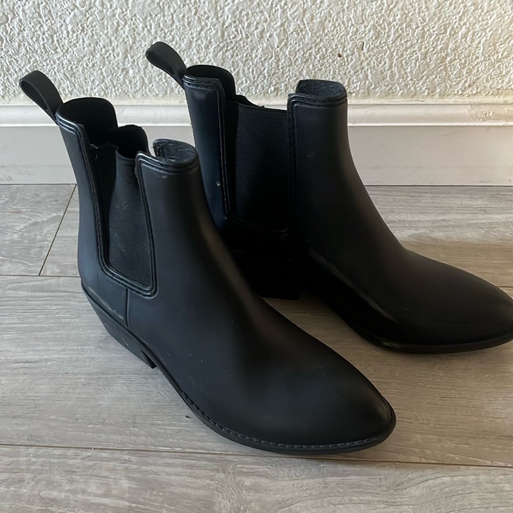 Jeffery Campbell size 8 black rain boots